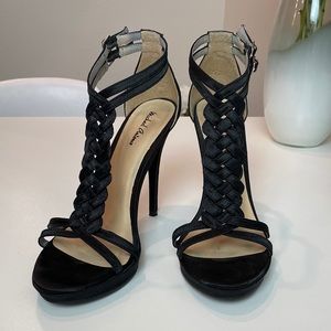 Michael Antonio Tenga-sat Heels